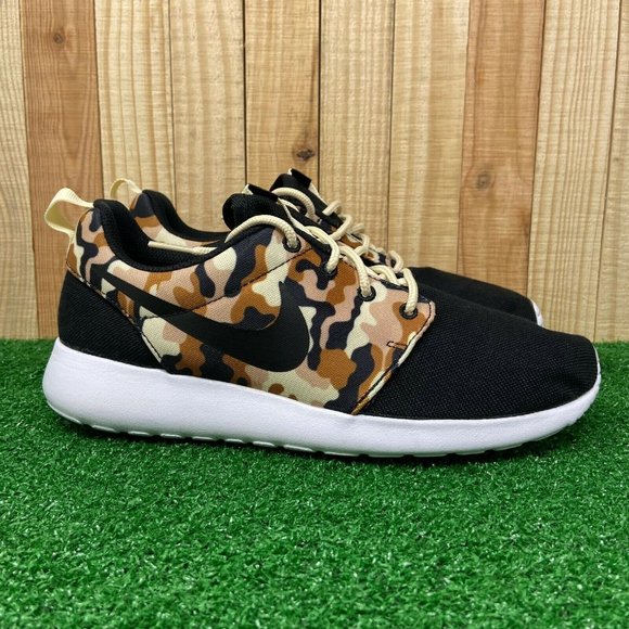 nike roshe one se camo